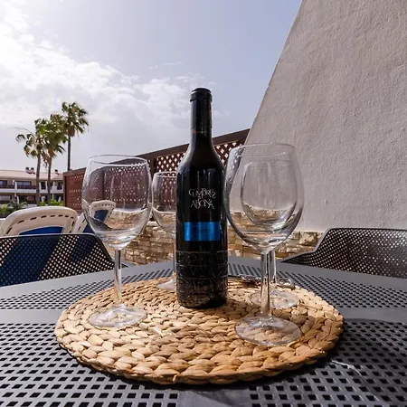 Oceanfront Tenerife South Albatros 145 Apartamento